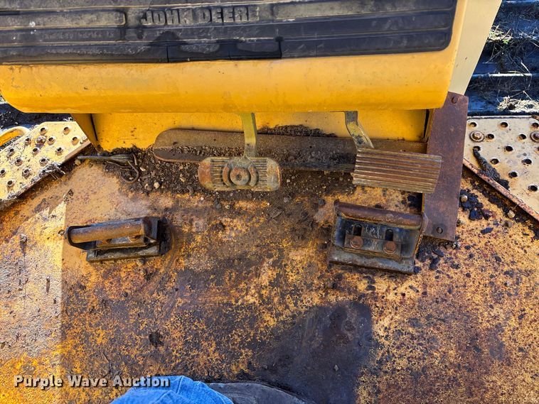 image for item DK0213 1996 John Deere 850 C dozer