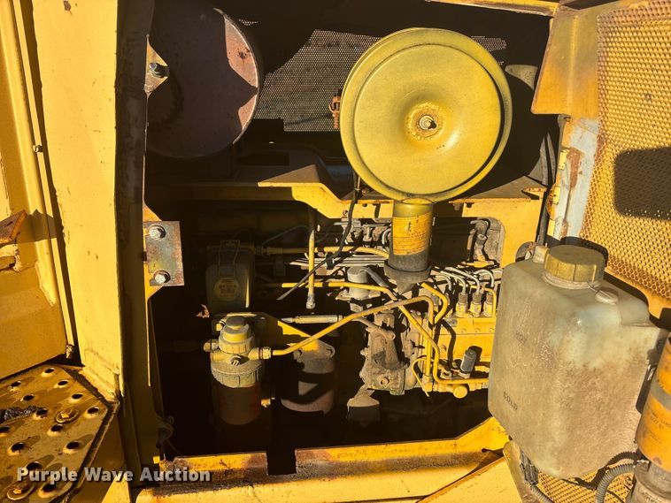 image for item DK0213 1996 John Deere 850 C dozer