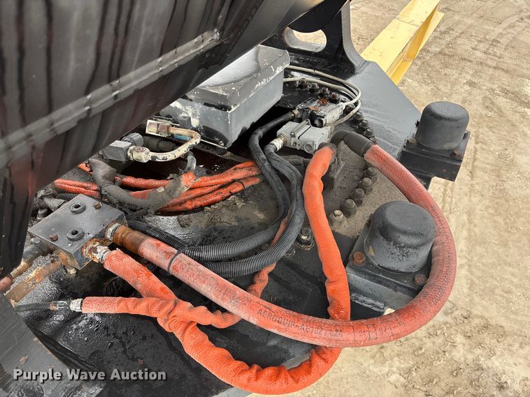 image for item DK0222 1998 Hyster RS46-35CH reach stacker