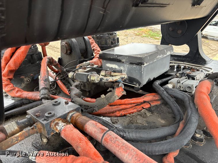 image for item DK0222 1998 Hyster RS46-35CH reach stacker