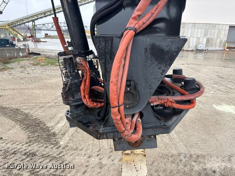 image for item DK0222 1998 Hyster RS46-35CH reach stacker