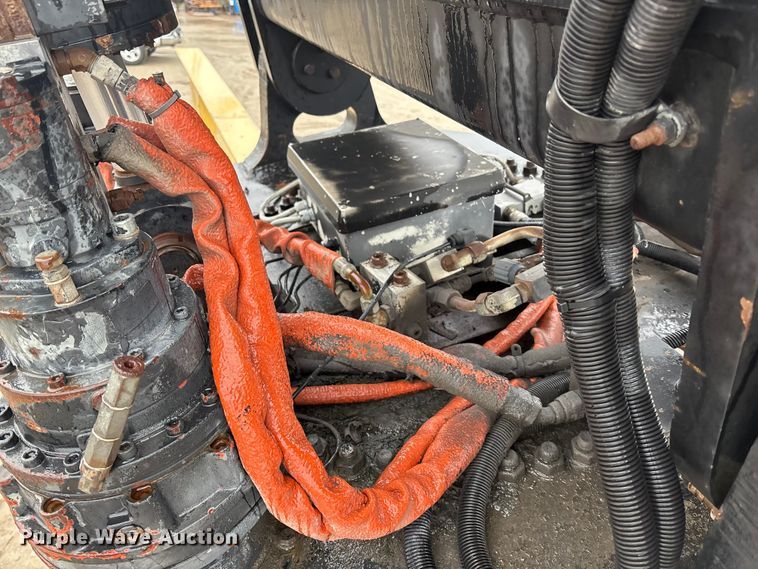 image for item DK0222 1998 Hyster RS46-35CH reach stacker