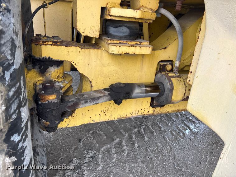 image for item DK0222 1998 Hyster RS46-35CH reach stacker