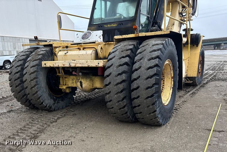 image for item DK0222 1998 Hyster RS46-35CH reach stacker