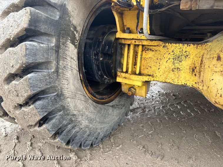 image for item DK0222 1998 Hyster RS46-35CH reach stacker