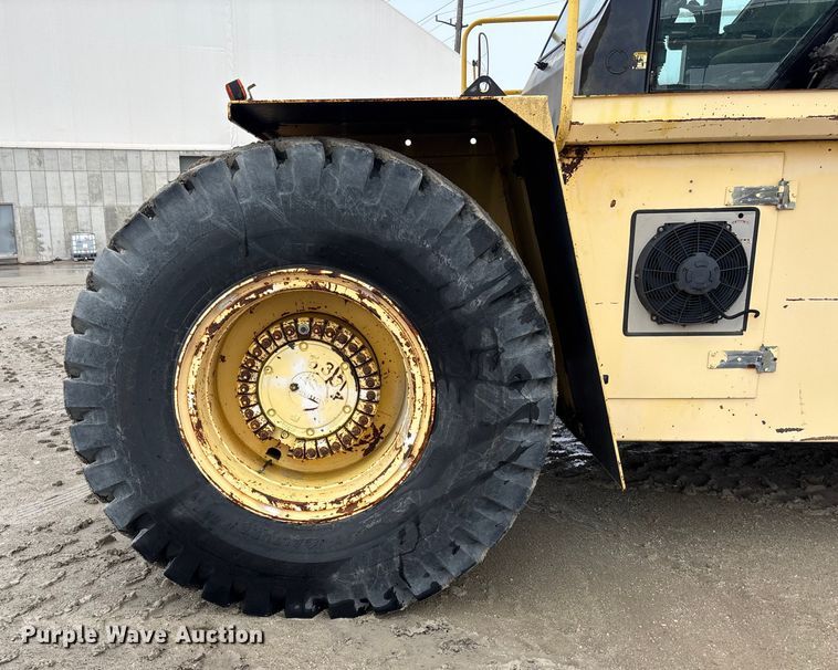 image for item DK0222 1998 Hyster RS46-35CH reach stacker