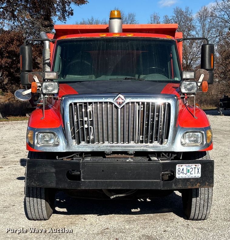 image for item DK0224 2005 International 7400 dump truck