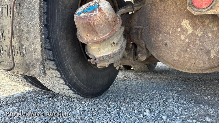 image for item DK0224 2005 International 7400 dump truck