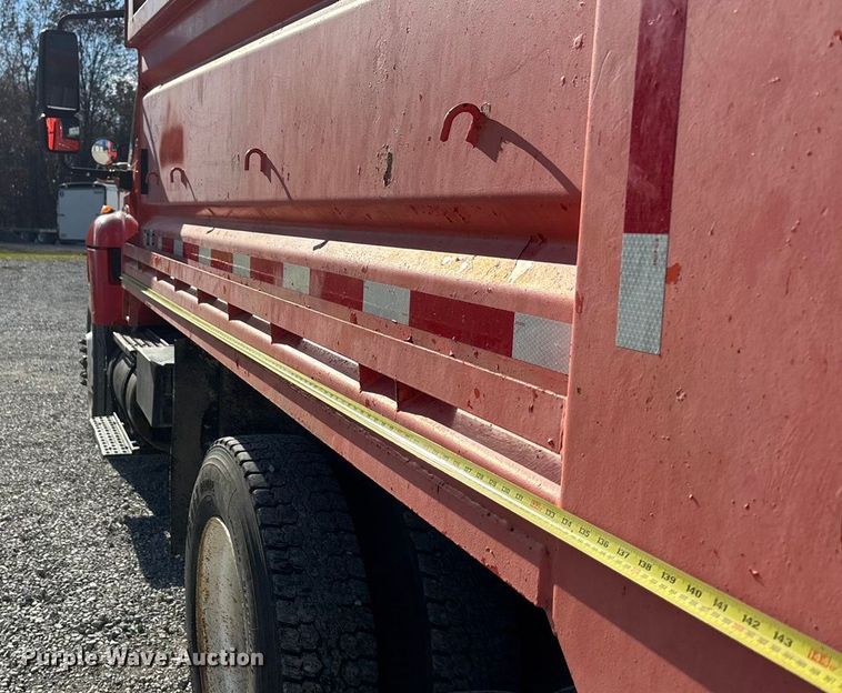 image for item DK0224 2005 International 7400 dump truck