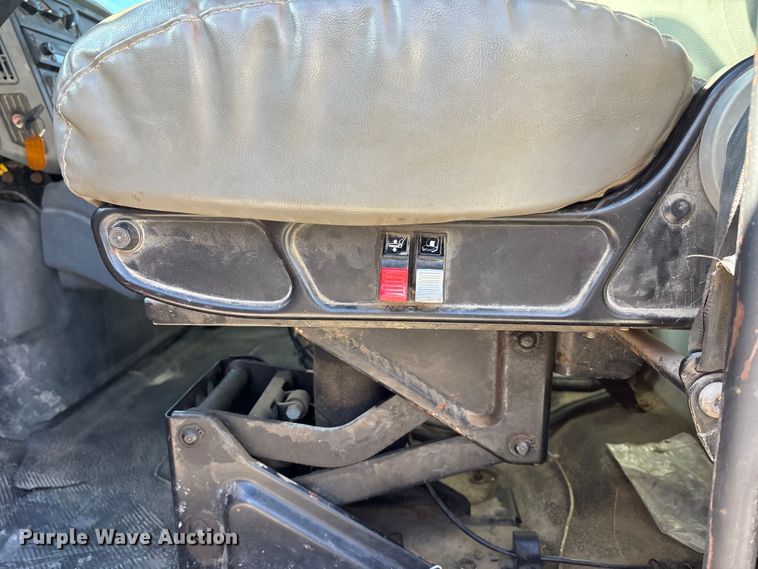 image for item DK0224 2005 International 7400 dump truck