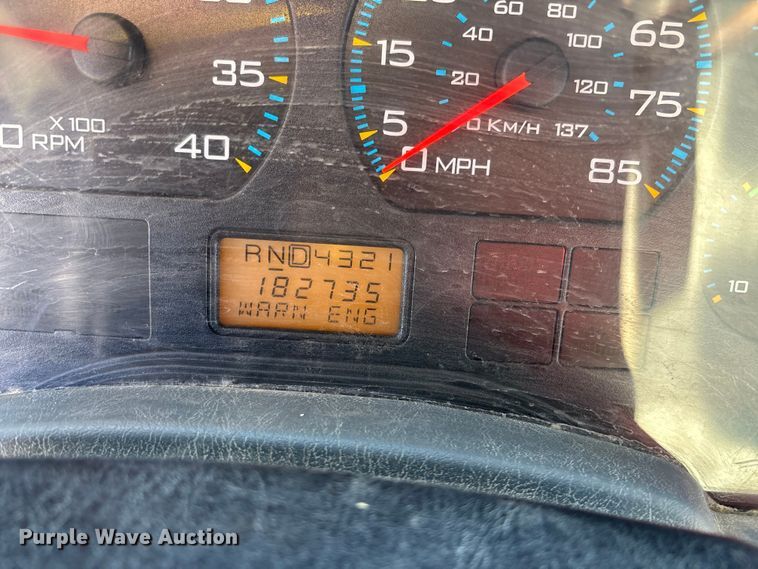 image for item DK0224 2005 International 7400 dump truck