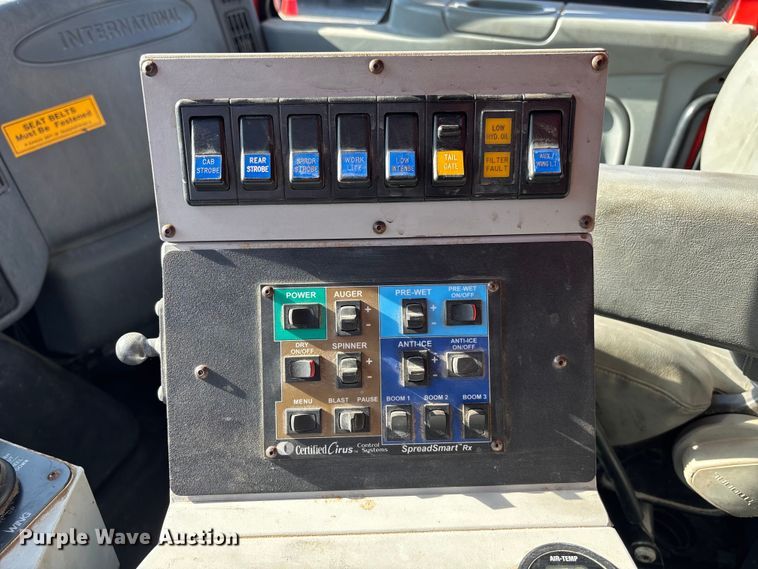 image for item DK0224 2005 International 7400 dump truck