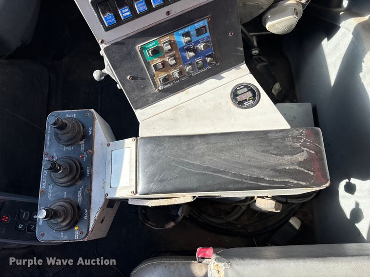 image for item DK0224 2005 International 7400 dump truck