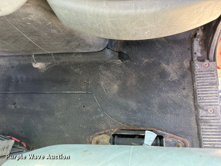 image for item DK0224 2005 International 7400 dump truck