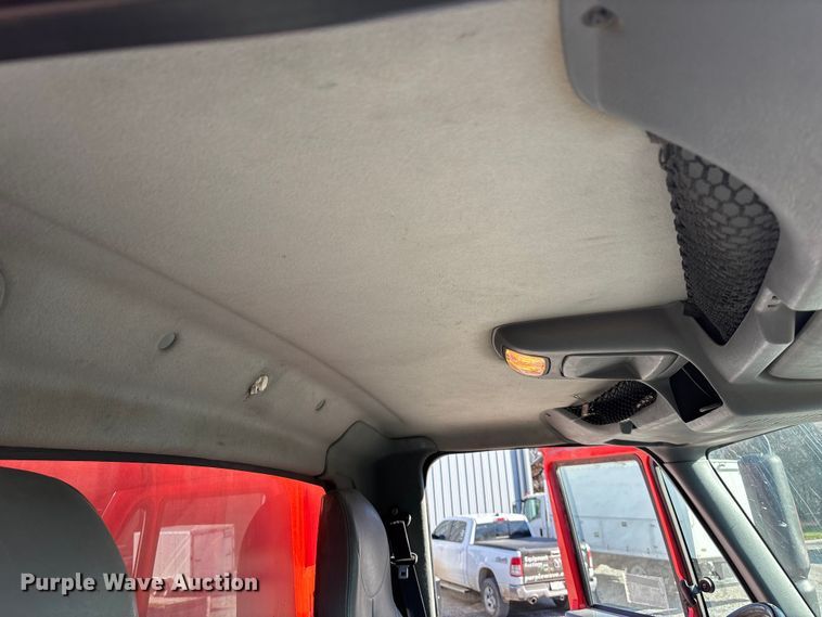 image for item DK0224 2005 International 7400 dump truck