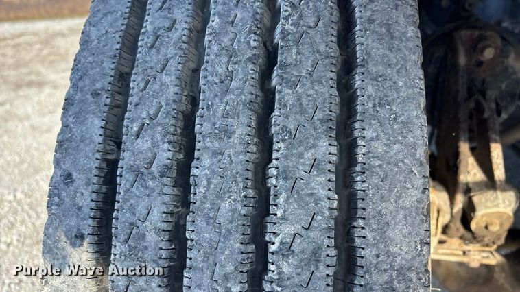 image for item DK0224 2005 International 7400 dump truck