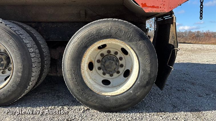 image for item DK0224 2005 International 7400 dump truck