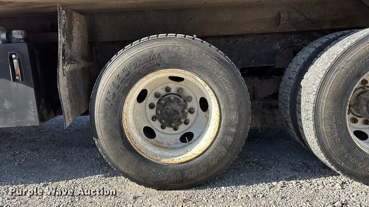 image for item DK0224 2005 International 7400 dump truck