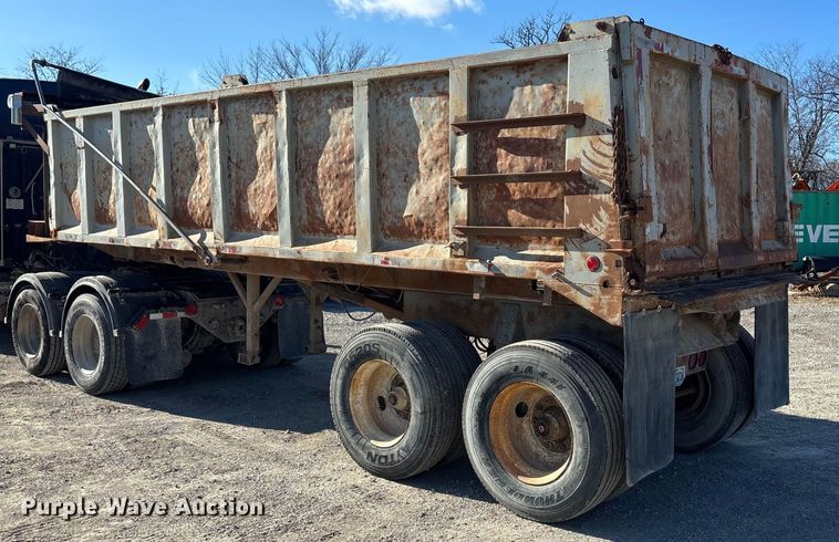 image for item DK0225 1998 Hibuilt end dump trailer