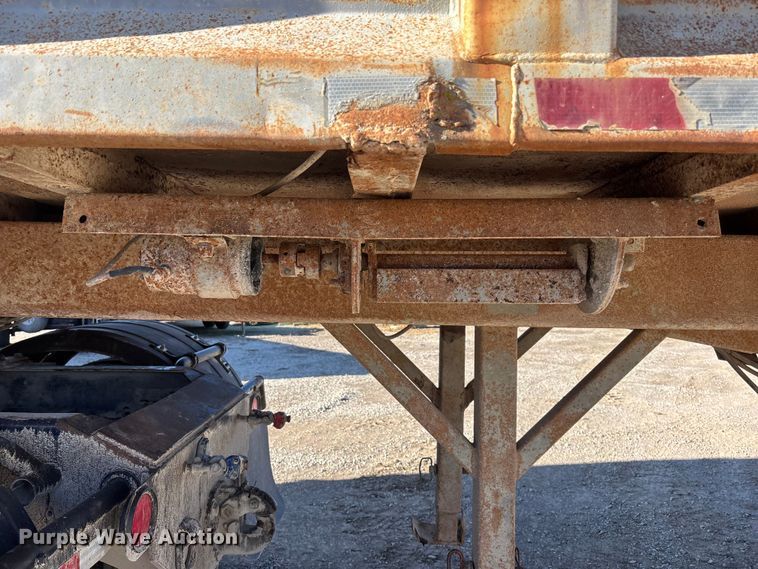 image for item DK0225 1998 Hibuilt end dump trailer
