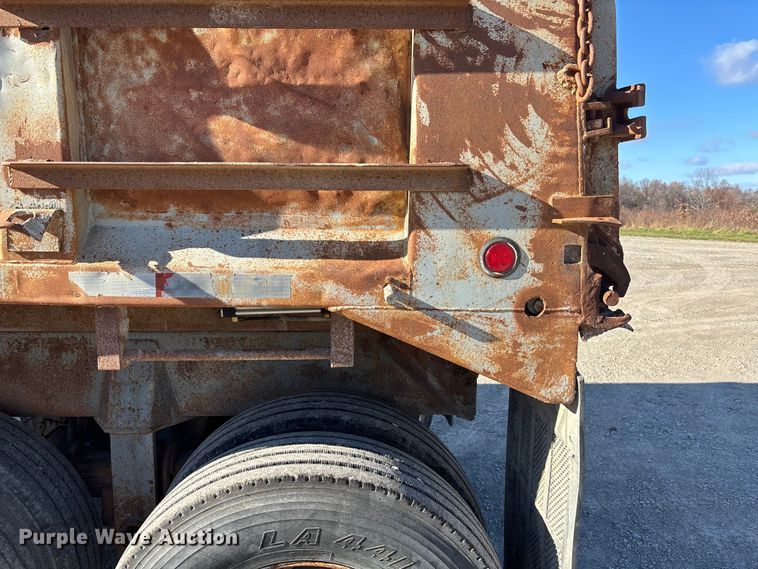 image for item DK0225 1998 Hibuilt end dump trailer