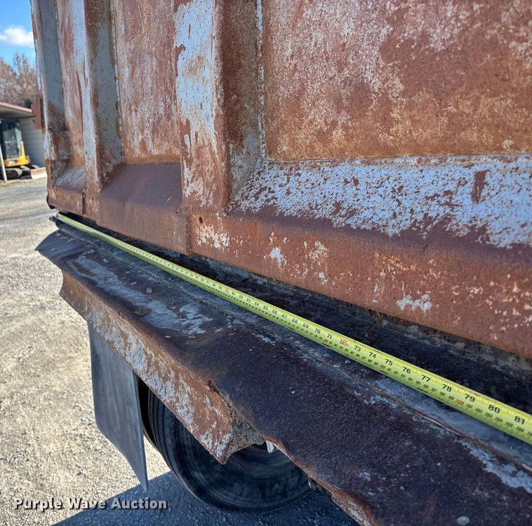 image for item DK0225 1998 Hibuilt end dump trailer