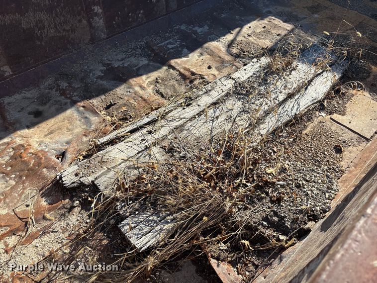 image for item DK0225 1998 Hibuilt end dump trailer