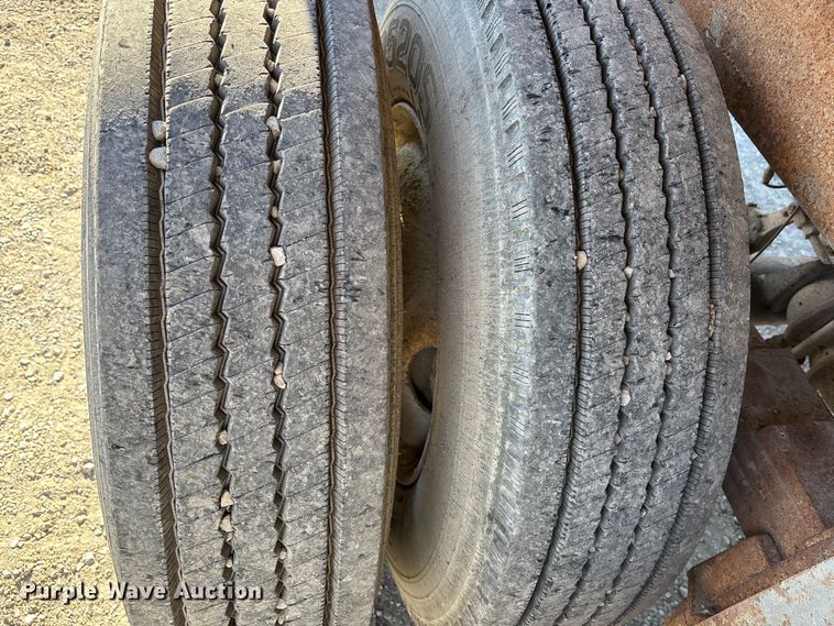 image for item DK0225 1998 Hibuilt end dump trailer