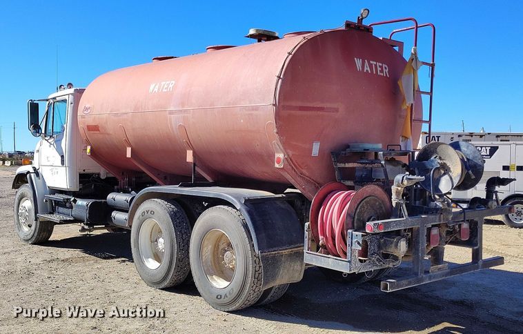 image for item DP5087 1998 Freightliner FL80 water truck