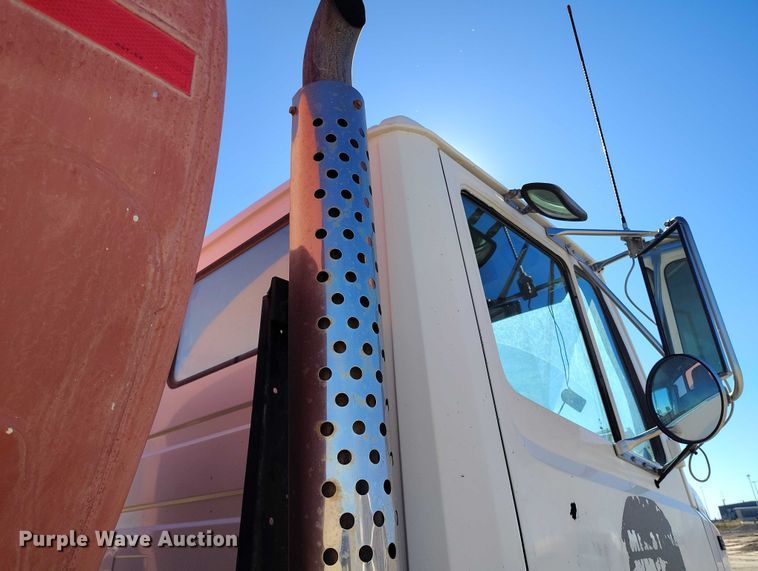 image for item DP5087 1998 Freightliner FL80 water truck