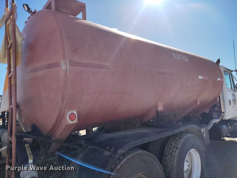 image for item DP5087 1998 Freightliner FL80 water truck