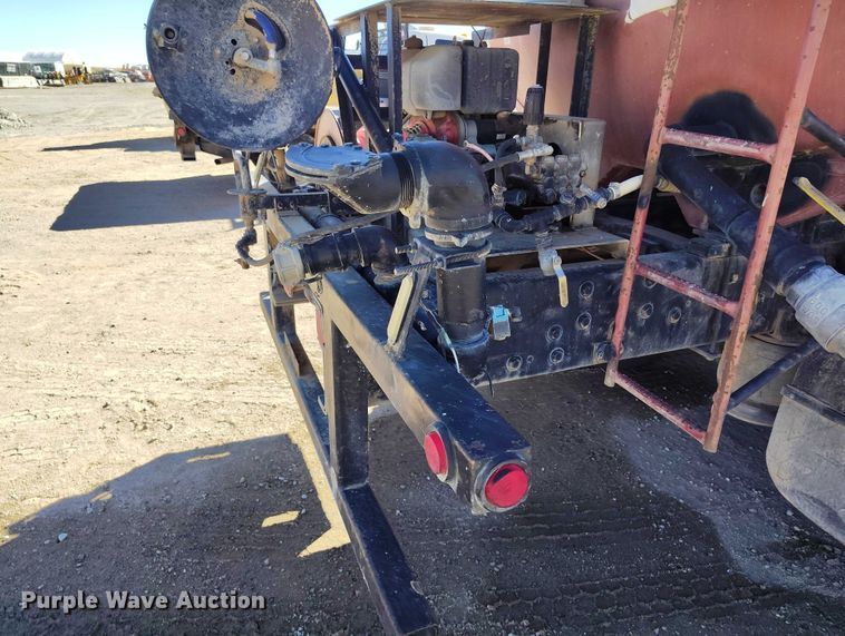 image for item DP5087 1998 Freightliner FL80 water truck