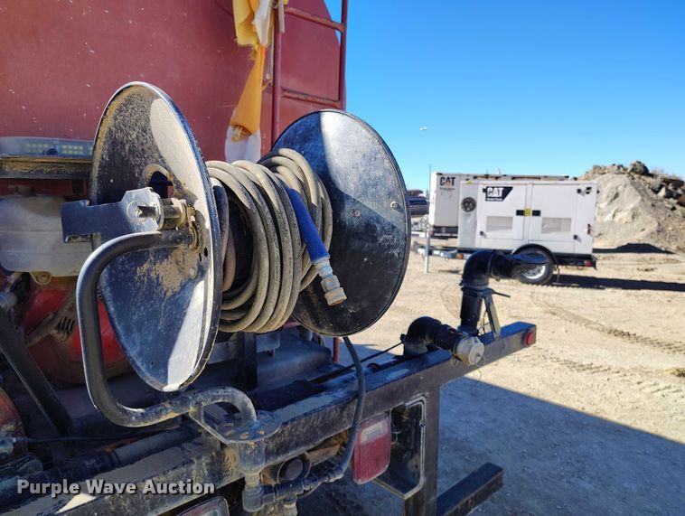 image for item DP5087 1998 Freightliner FL80 water truck