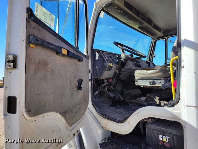 image for item DP5087 1998 Freightliner FL80 water truck