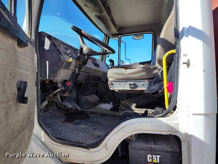 image for item DP5087 1998 Freightliner FL80 water truck