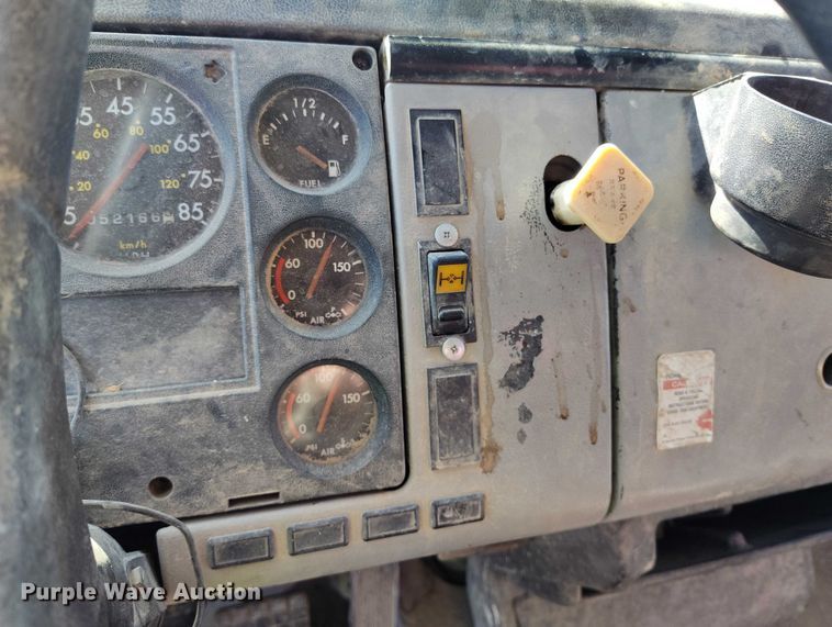 image for item DP5087 1998 Freightliner FL80 water truck