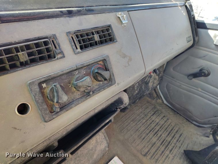 image for item DP5087 1998 Freightliner FL80 water truck