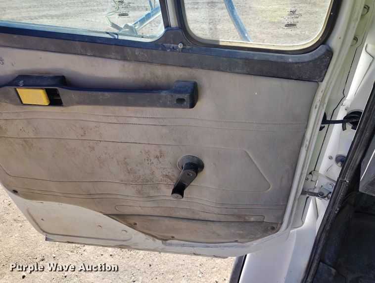 image for item DP5087 1998 Freightliner FL80 water truck