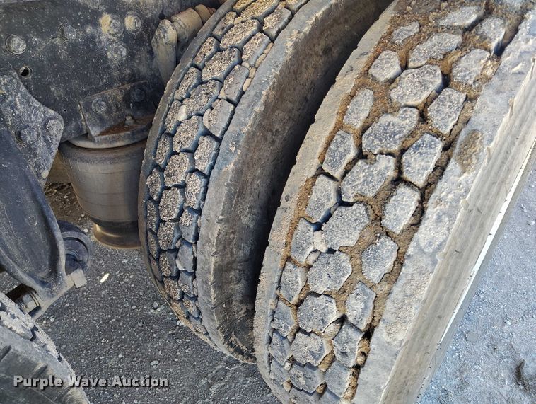 image for item DP5087 1998 Freightliner FL80 water truck