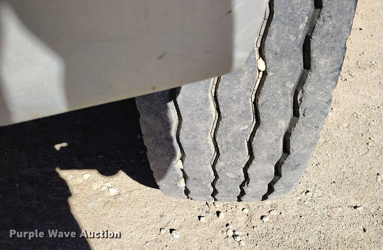 image for item DP5087 1998 Freightliner FL80 water truck