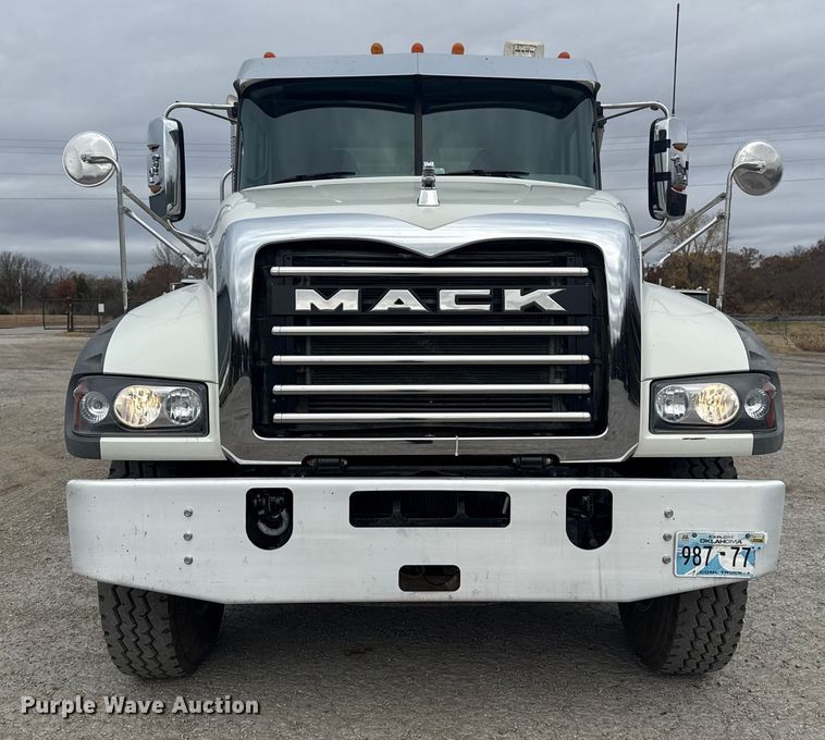image for item DQ4138 2019 Mack Granite dump truck