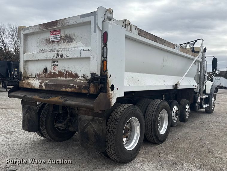 image for item DQ4138 2019 Mack Granite dump truck