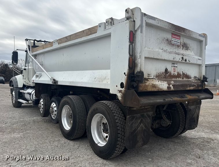 image for item DQ4138 2019 Mack Granite dump truck