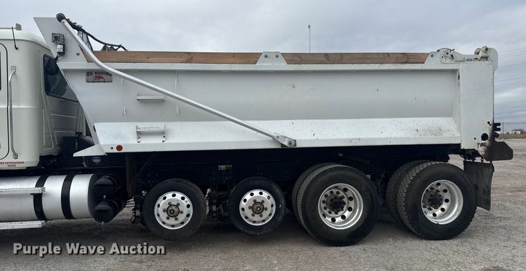 image for item DQ4138 2019 Mack Granite dump truck