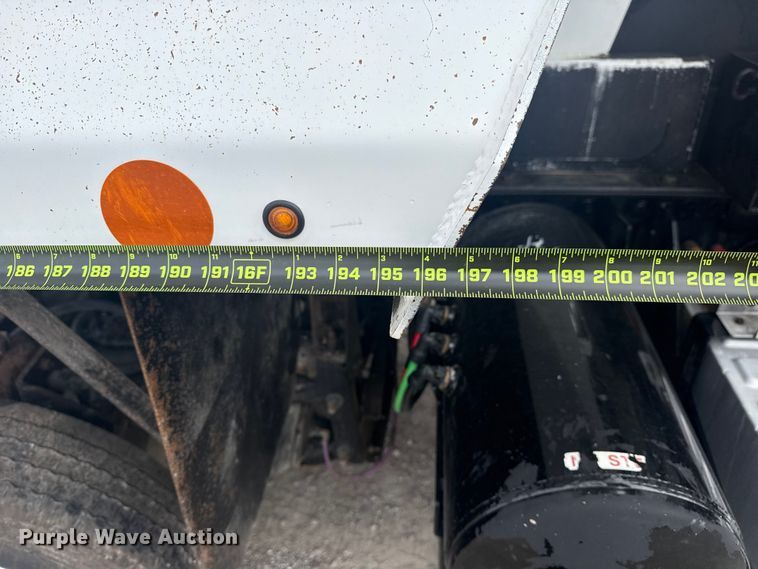 image for item DQ4138 2019 Mack Granite dump truck