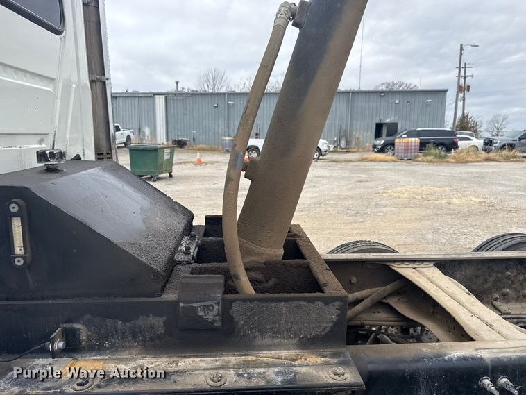 image for item DQ4138 2019 Mack Granite dump truck