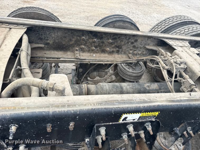 image for item DQ4138 2019 Mack Granite dump truck