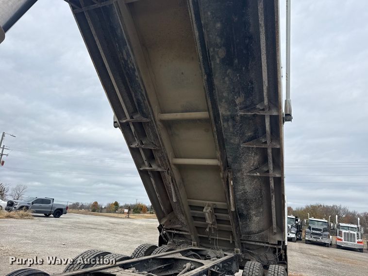 image for item DQ4138 2019 Mack Granite dump truck