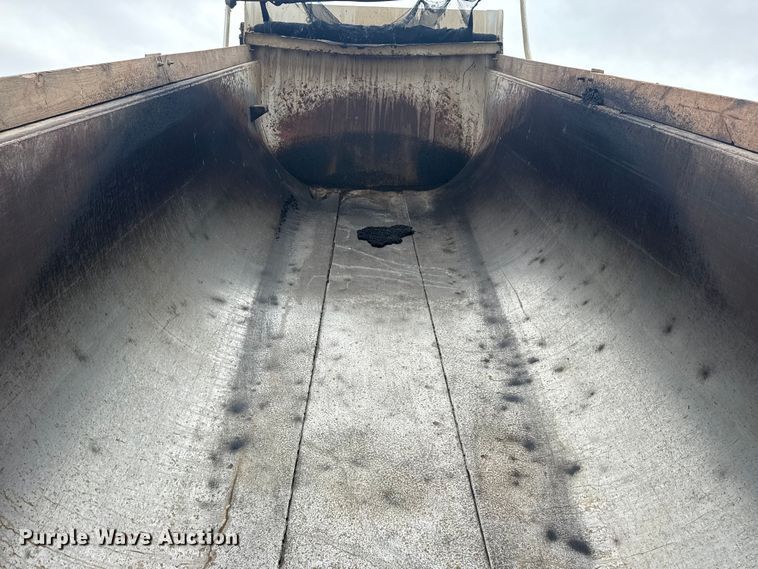 image for item DQ4138 2019 Mack Granite dump truck