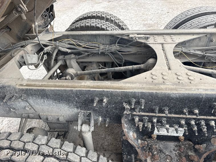 image for item DQ4138 2019 Mack Granite dump truck